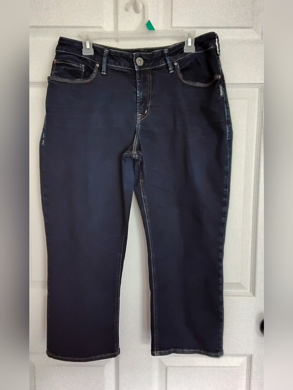 Women's Avery Dark Wash Straight-Leg Capri - Picture 1 of 5